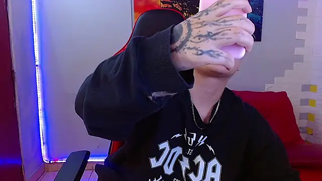 Snapshot of isabeautyx19 chatting on March 21, 2025, 3:01 am isabeautyx19 online show from March 21, 2025, 3:01 am