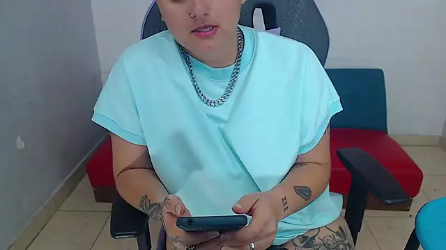 Snapshot of isabeautyx19 chatting on March 1, 2025, 3:21 am isabeautyx19 online show from March 1, 2025, 3:21 am