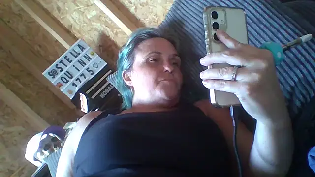 Snapshot of stellaquinn1775 chatting on December 17, 2025, 6:35 pm stellaquinn1775 online show from December 17, 2025, 6:35 pm