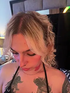 Snapshot of Bonnie_vega chatting on October 18, 2025, 8:11 pm Bonnie vega online show from October 18, 2025, 8:11 pm