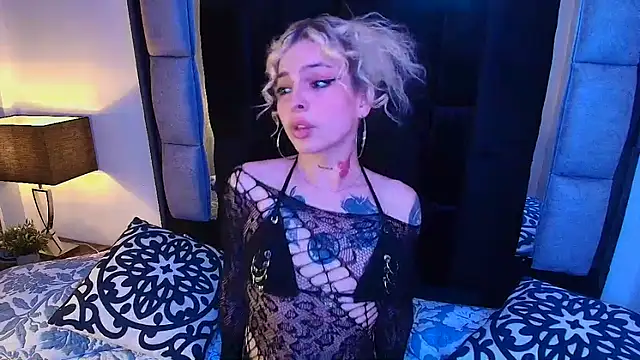 Snapshot of Bonnie_vega chatting on September 18, 2025, 9:07 pm Bonnie vega online show from September 18, 2025, 9:07 pm