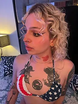 Snapshot of Bonnie_vega chatting on September 19, 2025, 9:52 pm Bonnie vega online show from September 19, 2025, 9:52 pm