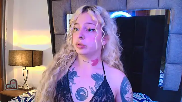 Bonnie vega online show from February 18, 2025, 7:52 pm