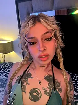 Snapshot of Bonnie_vega chatting on September 21, 2025, 9:20 pm Bonnie vega online show from September 21, 2025, 9:20 pm