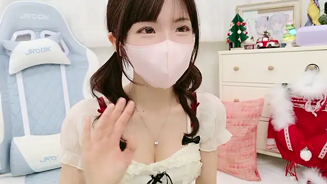 -minami- online show from November 29, 2025, 12:05 pm