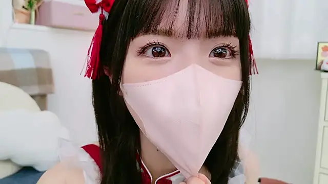 Snapshot of -minami- chatting on January 4, 2025, 12:27 pm -minami- online show from January 4, 2025, 12:27 pm