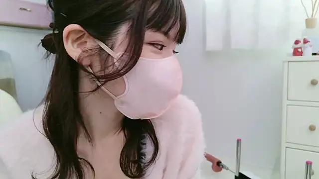 Snapshot of -minami- chatting on December 22, 2024, 3:11 am -minami- online show from December 22, 2024, 3:11 am
