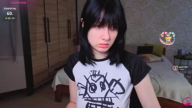 JulisSweet online show from November 2, 2025, 8:08 am