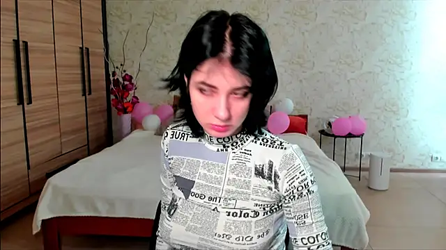 JulisSweet online show from February 15, 2025, 7:27 am