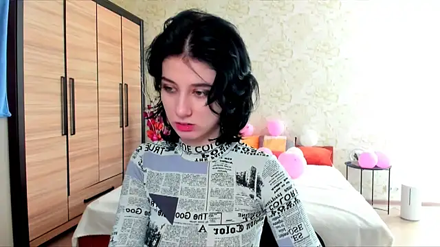 JulisSweet online show from February 26, 2025, 7:23 am
