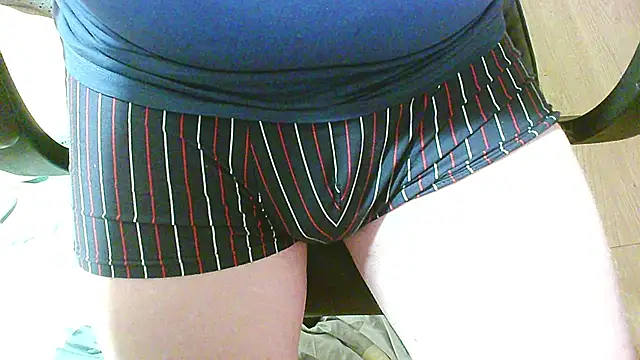 Snapshot of robowlk920303 chatting on February 22, 2025, 3:58 pm robowlk920303 online show from February 22, 2025, 3:58 pm