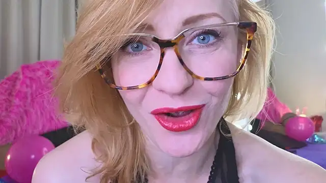 SquirtyAlisa online show from December 17, 2025, 9:03 am