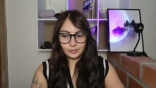 lalawhitte online show from June 2, 2026, 3:23 pm