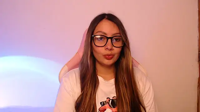 lalawhitte online show from November 21, 2025, 10:20 pm