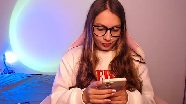 Snapshot of lalawhitte chatting on October 3, 2025, 8:32 pm lalawhitte online show from October 3, 2025, 8:32 pm