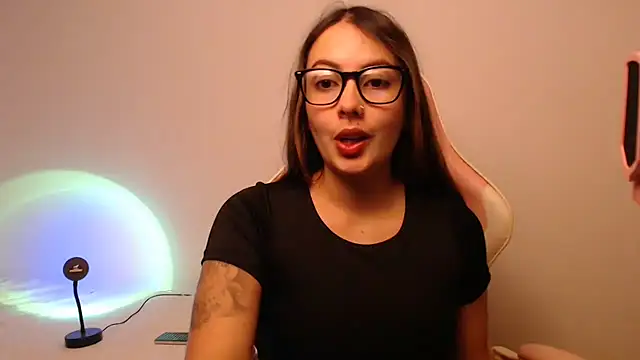 Snapshot of lalawhitte chatting on September 19, 2025, 8:35 pm lalawhitte online show from September 19, 2025, 8:35 pm