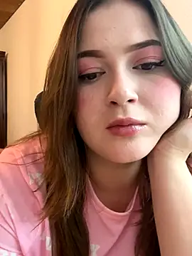 Kamilla Loop online show from October 24, 2025, 9:14 pm