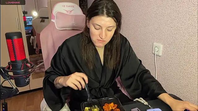 Katrin  kiss online show from February 26, 2025, 5:31 pm