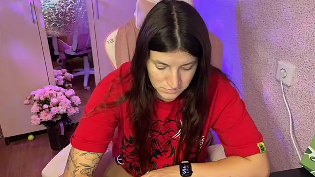 Katrin  kiss online show from February 13, 2026, 7:14 pm