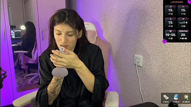 Katrin  kiss online show from February 16, 2025, 8:44 pm