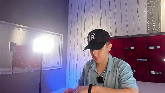 Brat  online show from October 23, 2025, 9:13 pm