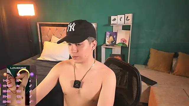 Brat  online show from September 15, 2025, 6:41 pm