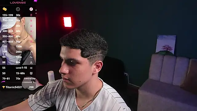 Brat  online show from February 17, 2025, 9:32 pm