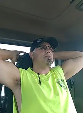 Snapshot of KrazyLegz chatting on September 27, 2025, 5:41 pm KrazyLegz online show from September 27, 2025, 5:41 pm