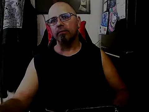 Snapshot of KrazyLegz chatting on September 30, 2025, 10:16 pm KrazyLegz online show from September 30, 2025, 10:16 pm