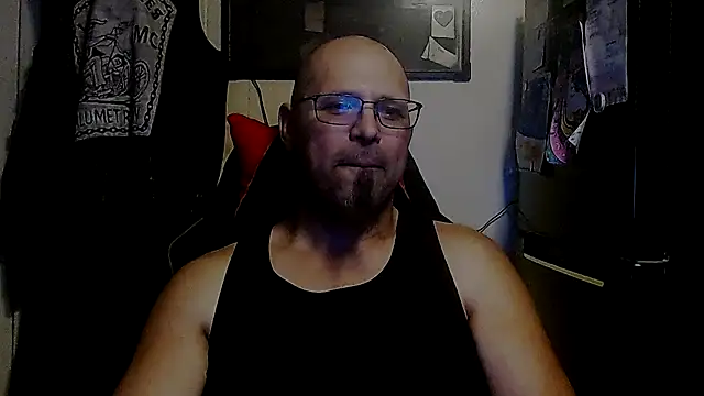 Snapshot of KrazyLegz chatting on September 22, 2025, 2:50 am KrazyLegz online show from September 22, 2025, 2:50 am