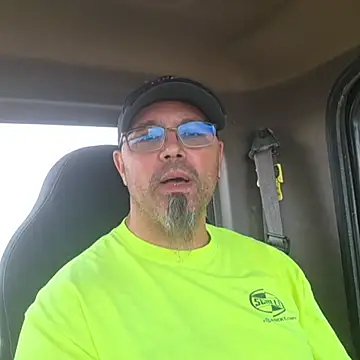 Snapshot of KrazyLegz chatting on October 18, 2025, 1:57 pm KrazyLegz online show from October 18, 2025, 1:57 pm