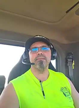 Snapshot of KrazyLegz chatting on October 11, 2025, 6:53 pm KrazyLegz online show from October 11, 2025, 6:53 pm