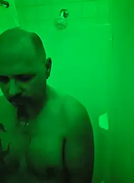 Snapshot of KrazyLegz chatting on October 3, 2025, 12:03 am KrazyLegz online show from October 3, 2025, 12:03 am