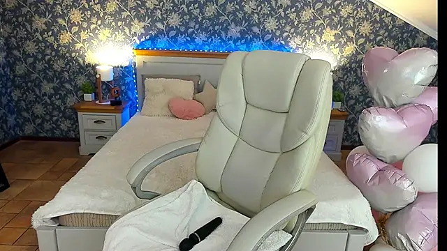 MilaSecrett online show from February 20, 2025, 5:20 pm