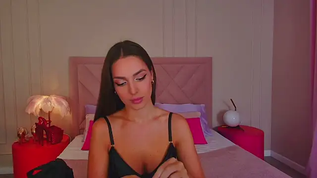 BellaHalles online show from February 21, 2025, 5:24 am