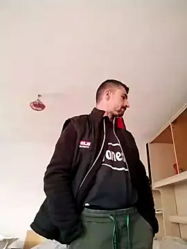 LOREDAN1 online show from December 27, 2024, 1:18 pm