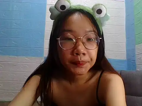 Nanoko online show from September 28, 2025, 1:56 am