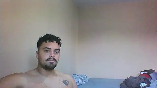 Snapshot of Xcumshot33 chatting on October 17, 2025, 7:59 pm Xcumshot33 online show from October 17, 2025, 7:59 pm