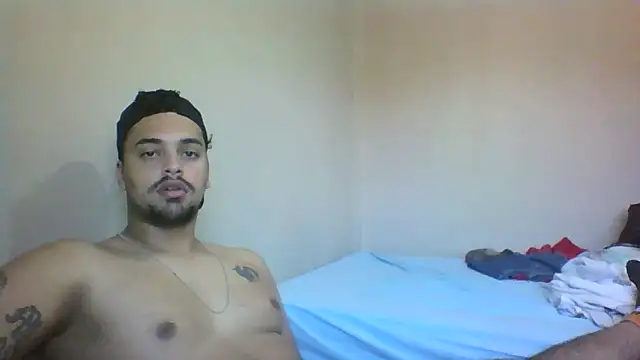 Snapshot of Xcumshot33 chatting on October 1, 2025, 1:48 pm Xcumshot33 online show from October 1, 2025, 1:48 pm