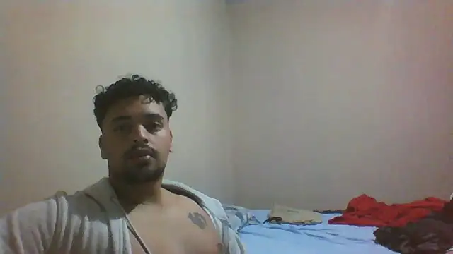 Snapshot of Xcumshot33 chatting on September 18, 2025, 3:31 am Xcumshot33 online show from September 18, 2025, 3:31 am