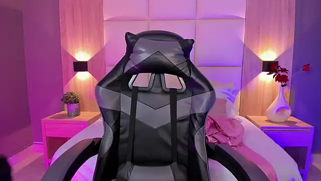 bella1207 online show from October 29, 2025, 7:35 pm