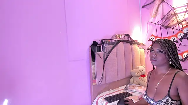 Snapshot of LoveQueen2 chatting on October 22, 2025, 11:42 am LoveQueen2 online show from October 22, 2025, 11:42 am