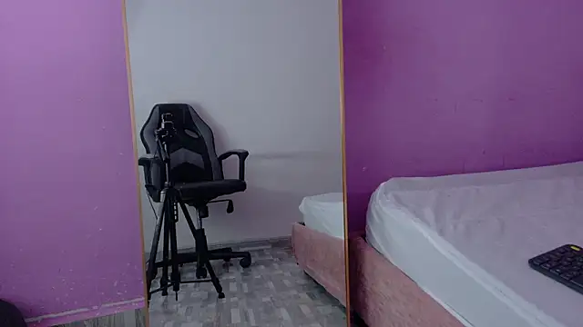 LoveQueen2 online show from March 18, 2026, 11:46 am