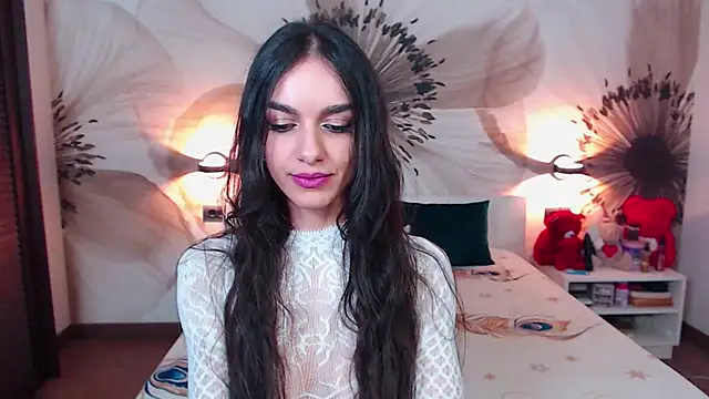 KatherineBisou online show from February 13, 2026, 8:42 pm