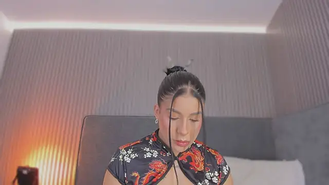 Snapshot of emelie_89 chatting on February 6, 2026, 12:45 pm emelie 89 online show from February 6, 2026, 12:45 pm