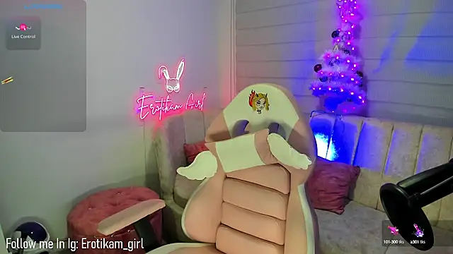 erotikam girll online show from January 7, 2025, 11:35 pm