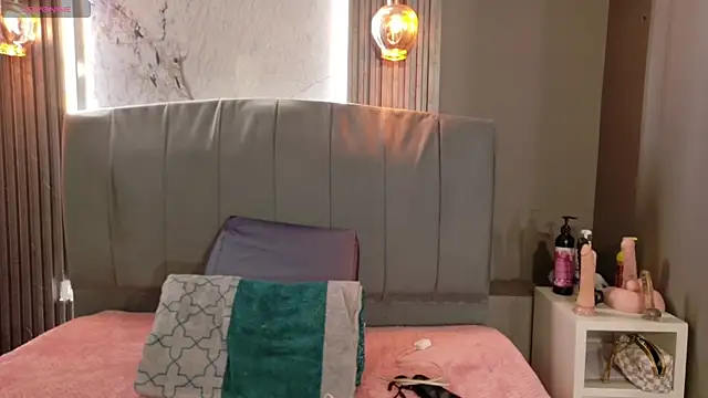 Snapshot of Danielaa_a chatting on October 12, 2025, 1:29 am Danielaa a online show from October 12, 2025, 1:29 am