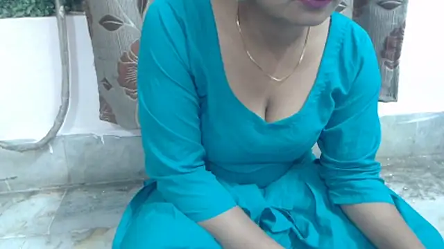 wildbabes online show from May 19, 2026, 6:04 pm