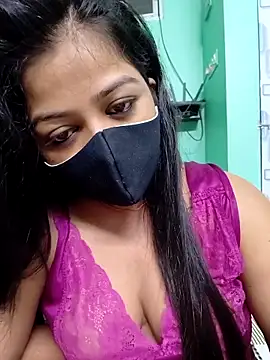 Snapshot of Monalisa_Singh chatting on April 18, 2026, 7:18 pm Monalisa Singh online show from April 18, 2026, 7:18 pm