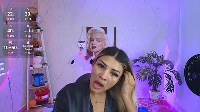 SALOOMEE   online show from November 7, 2025, 10:09 am